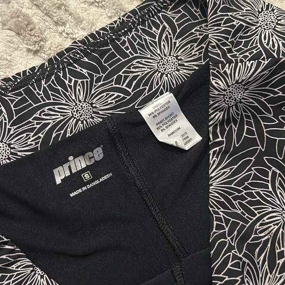 Prince Tennis Skirt Size S NEW Black White Floral with Hot Pink Details Shorts - Picture 2 of 6